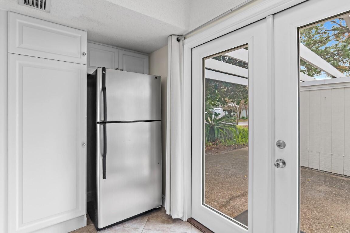 LINKSIDE VILLAGE UNIT 1 - Residential