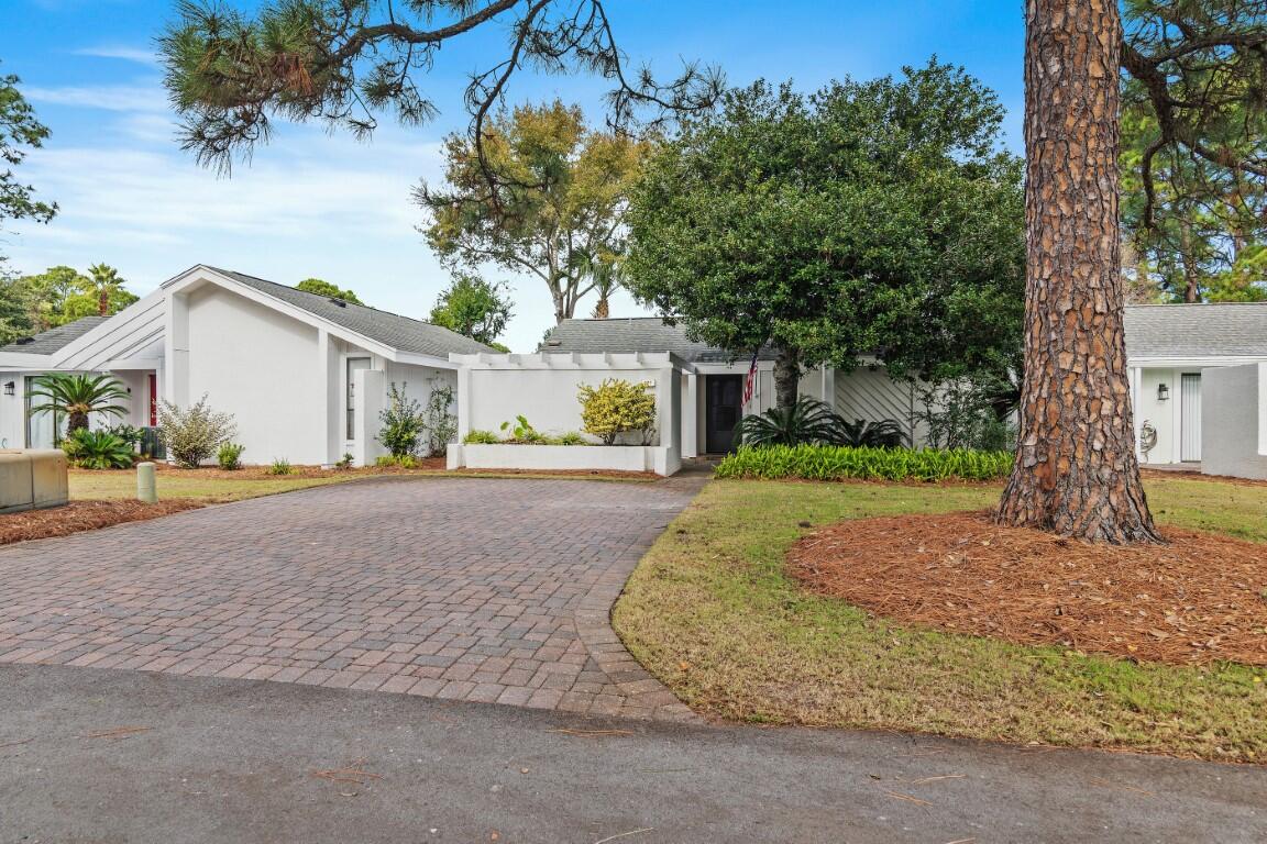 LINKSIDE VILLAGE UNIT 1 - Residential