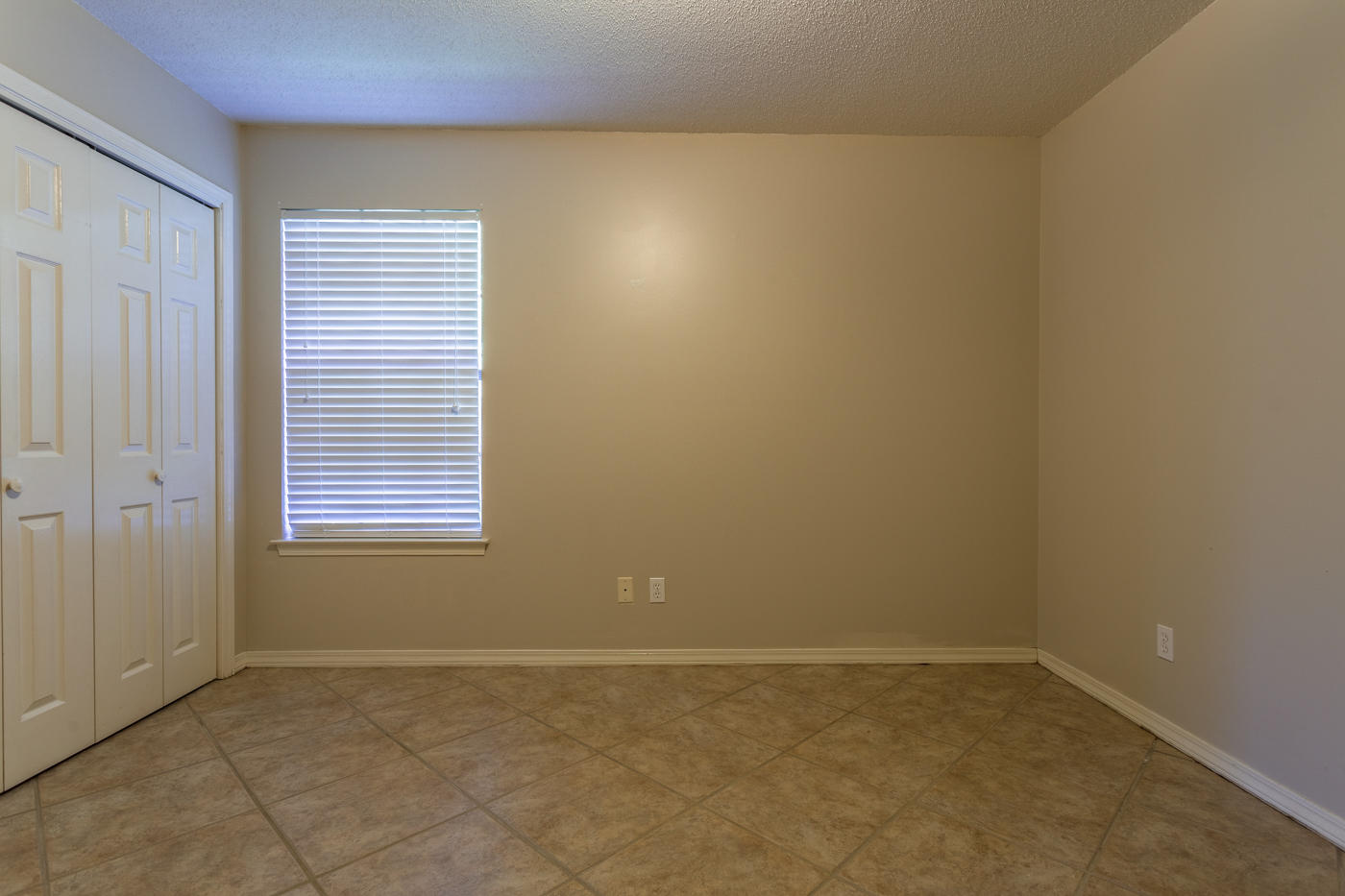 RUSHLIN PARK S/D PH 2 - Residential Lease