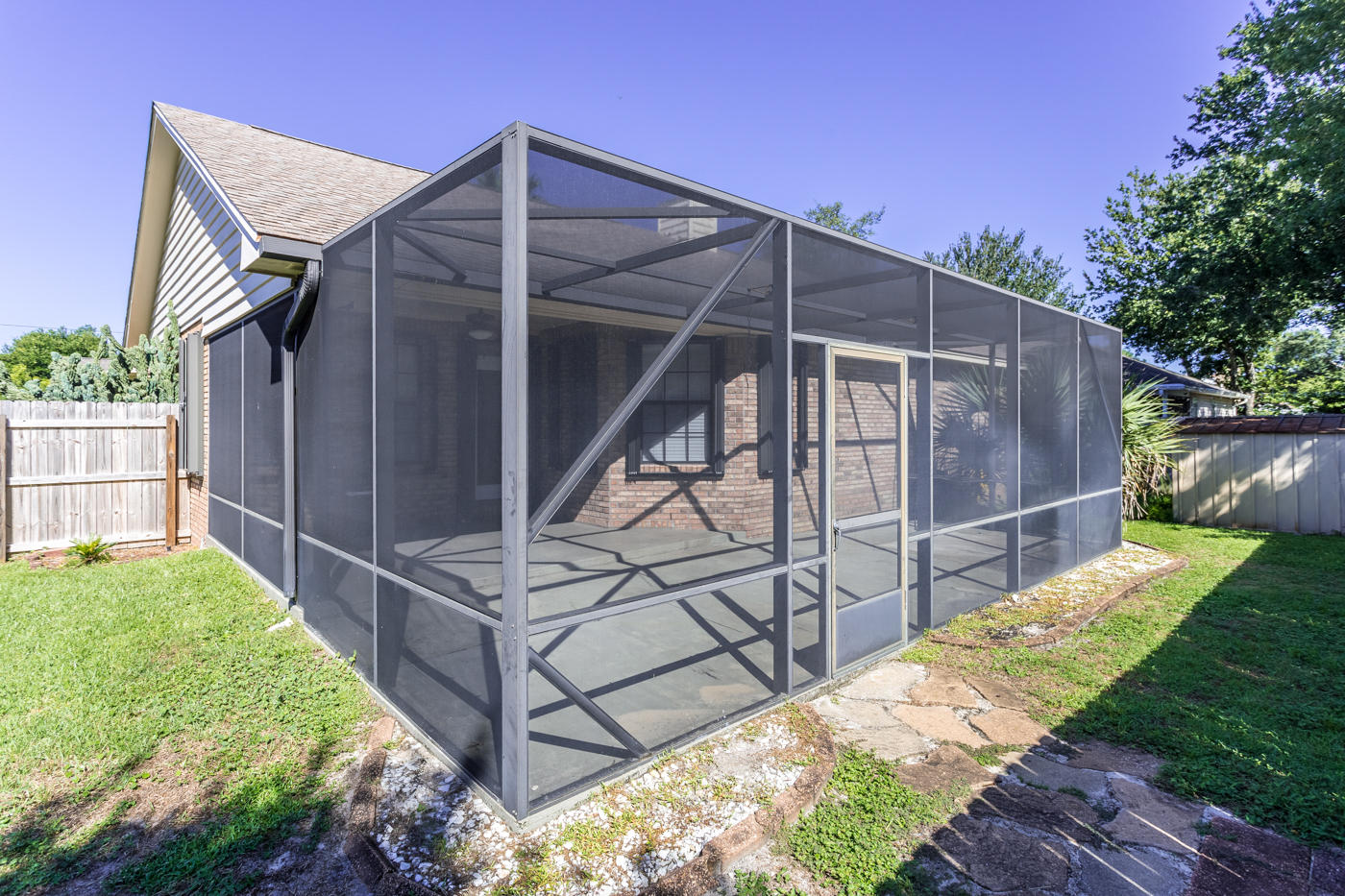 RUSHLIN PARK S/D PH 2 - Residential Lease