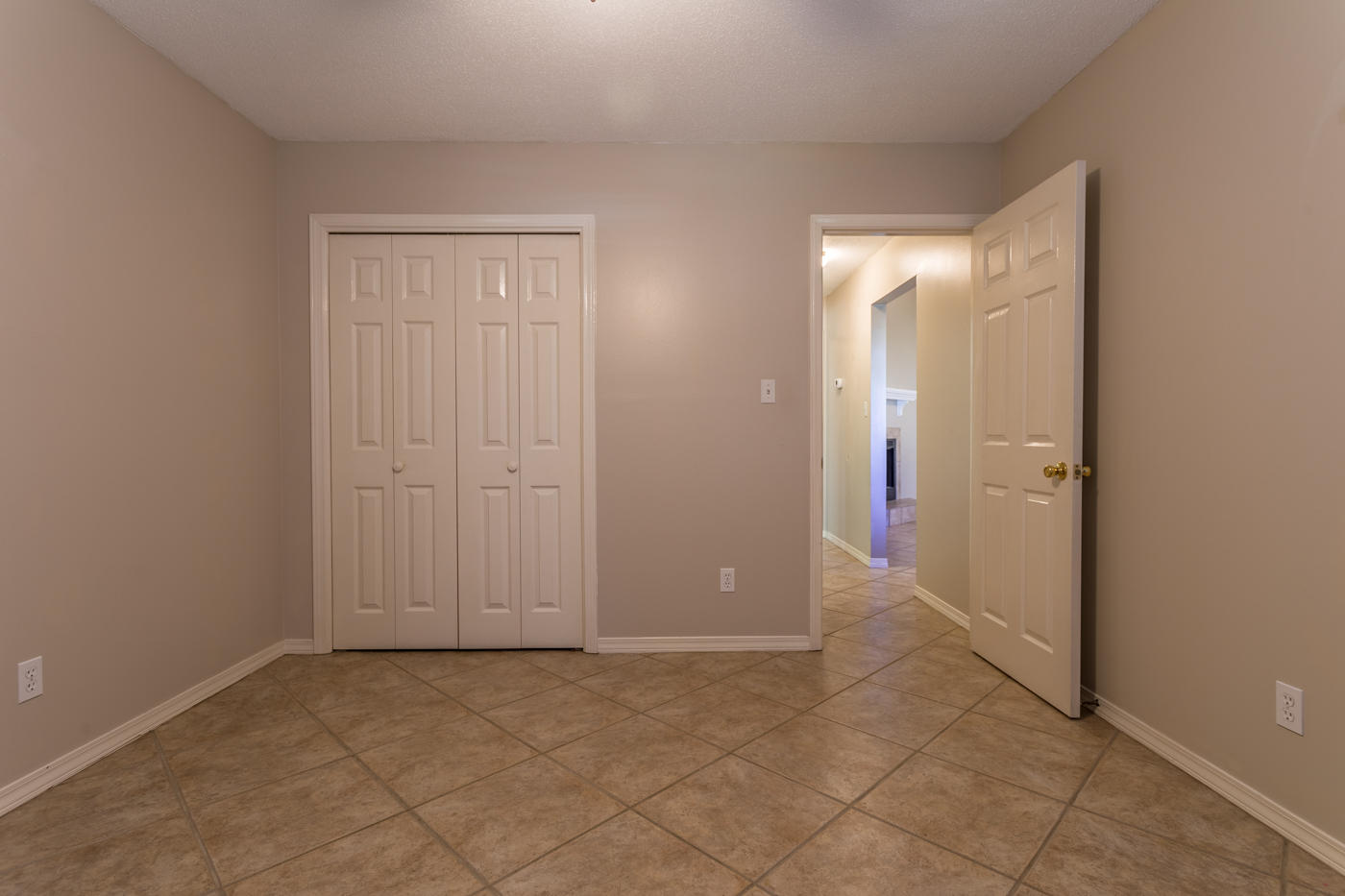 RUSHLIN PARK S/D PH 2 - Residential Lease