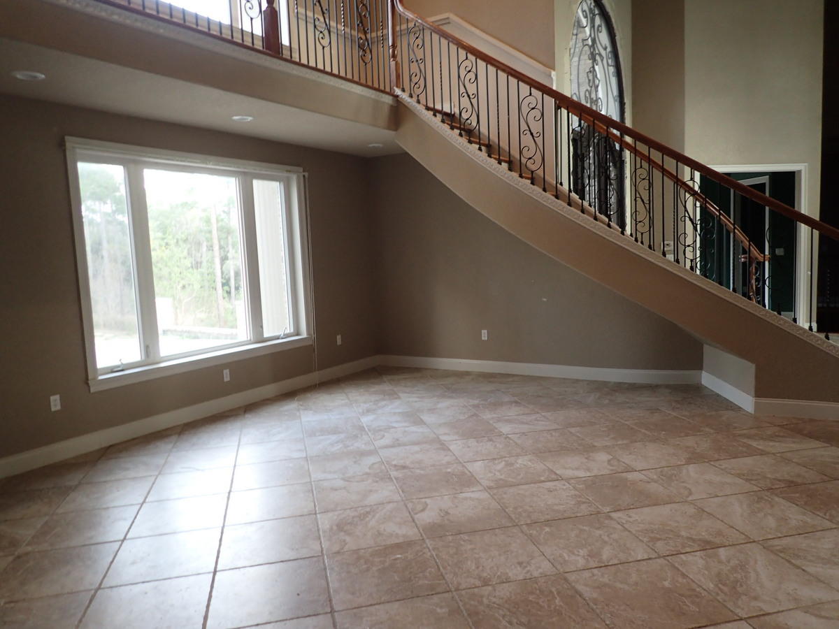 KENNEDY LAKE (UNRECORDED) - Residential