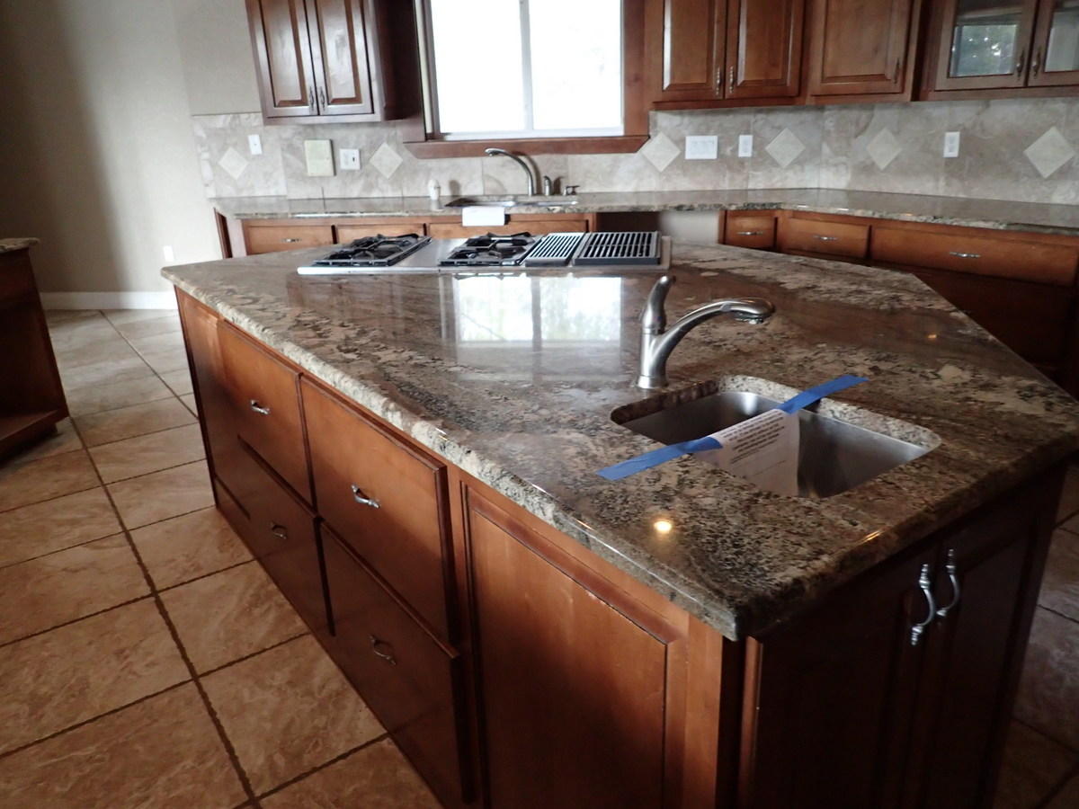 KENNEDY LAKE (UNRECORDED) - Residential