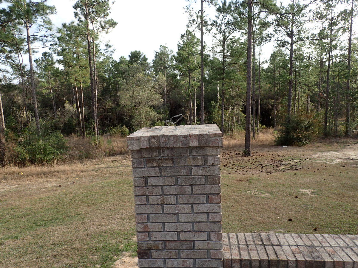 KENNEDY LAKE (UNRECORDED) - Residential