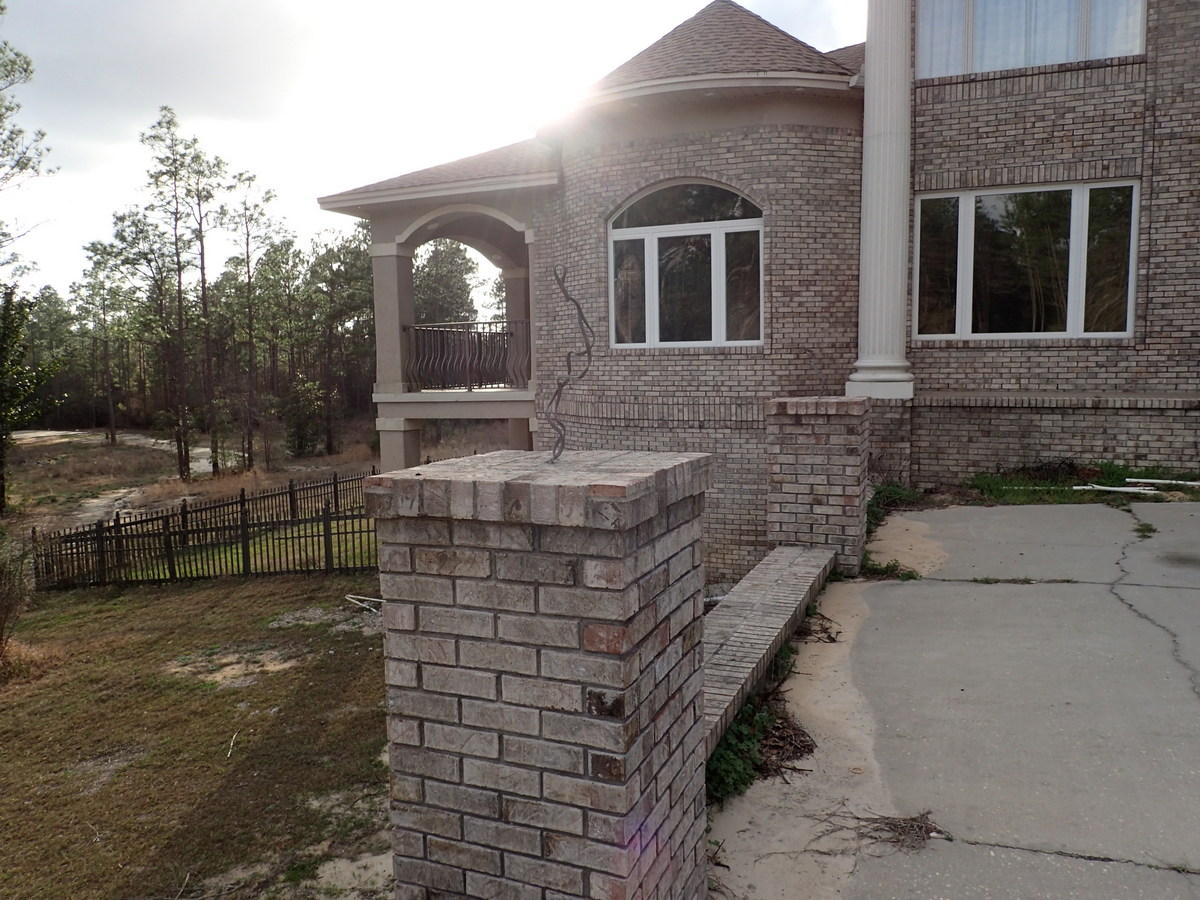 KENNEDY LAKE (UNRECORDED) - Residential