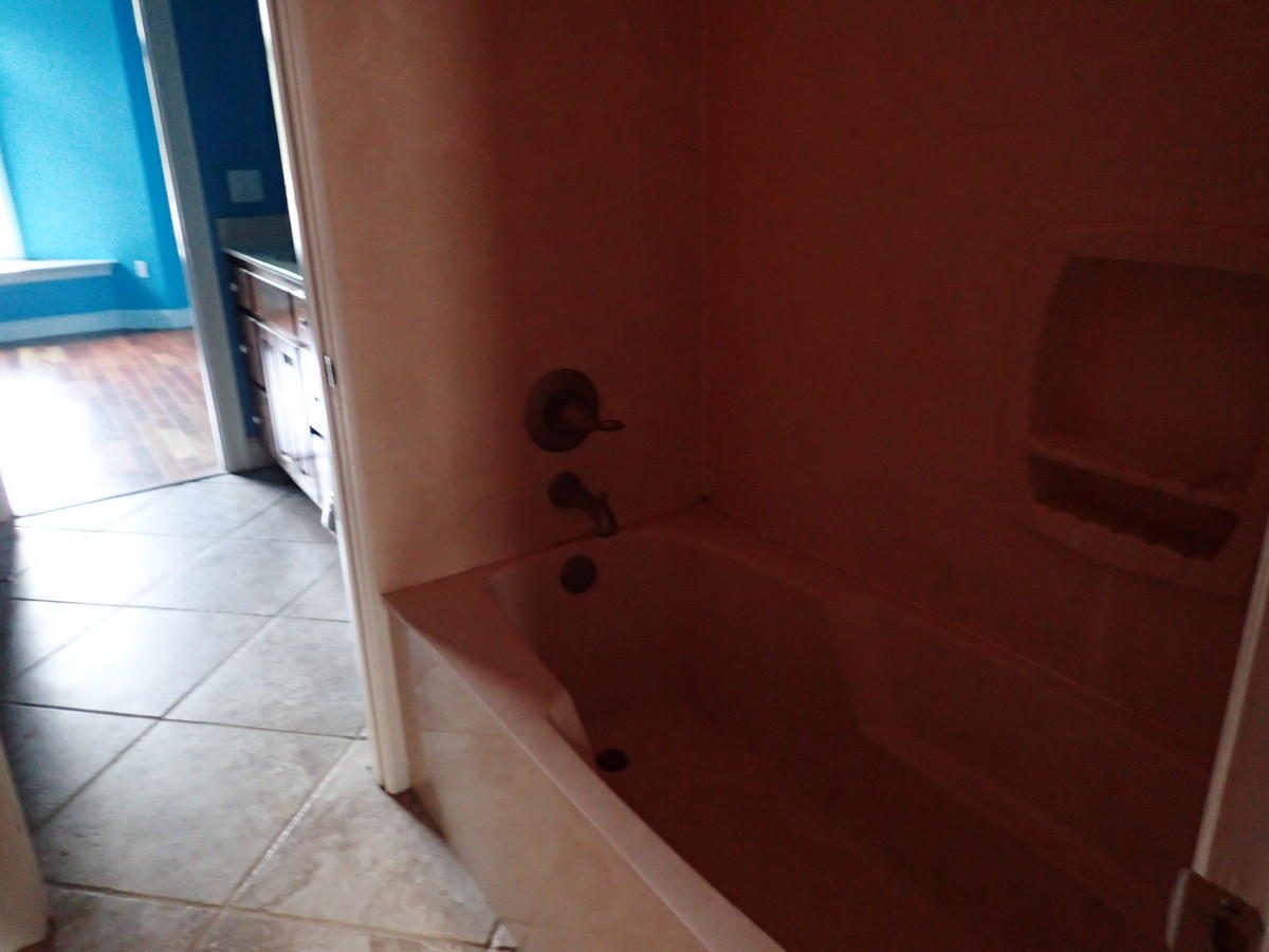 KENNEDY LAKE (UNRECORDED) - Residential