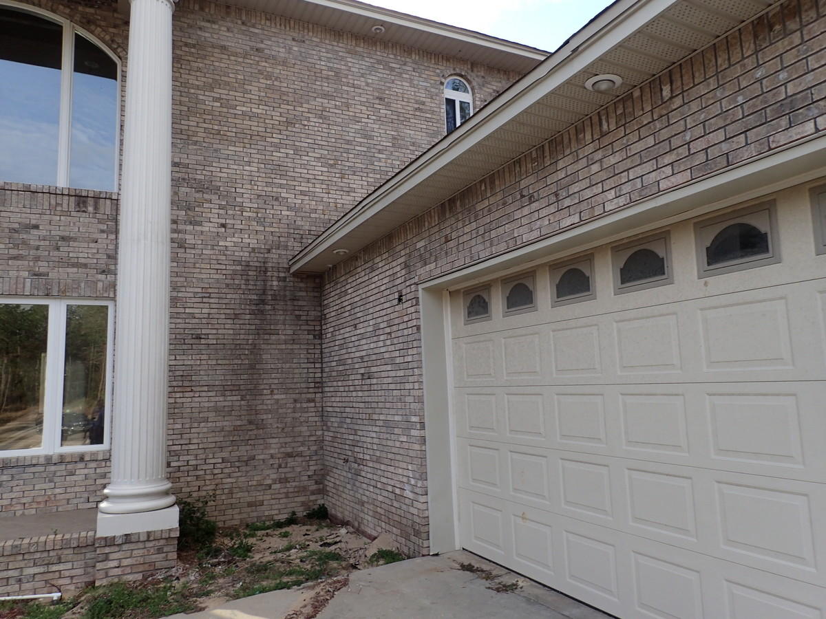 KENNEDY LAKE (UNRECORDED) - Residential