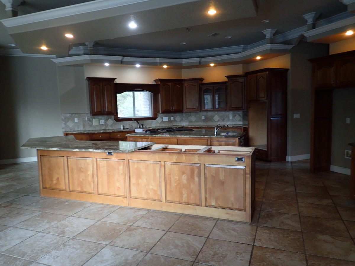 KENNEDY LAKE (UNRECORDED) - Residential