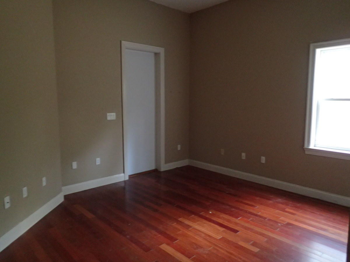 KENNEDY LAKE (UNRECORDED) - Residential