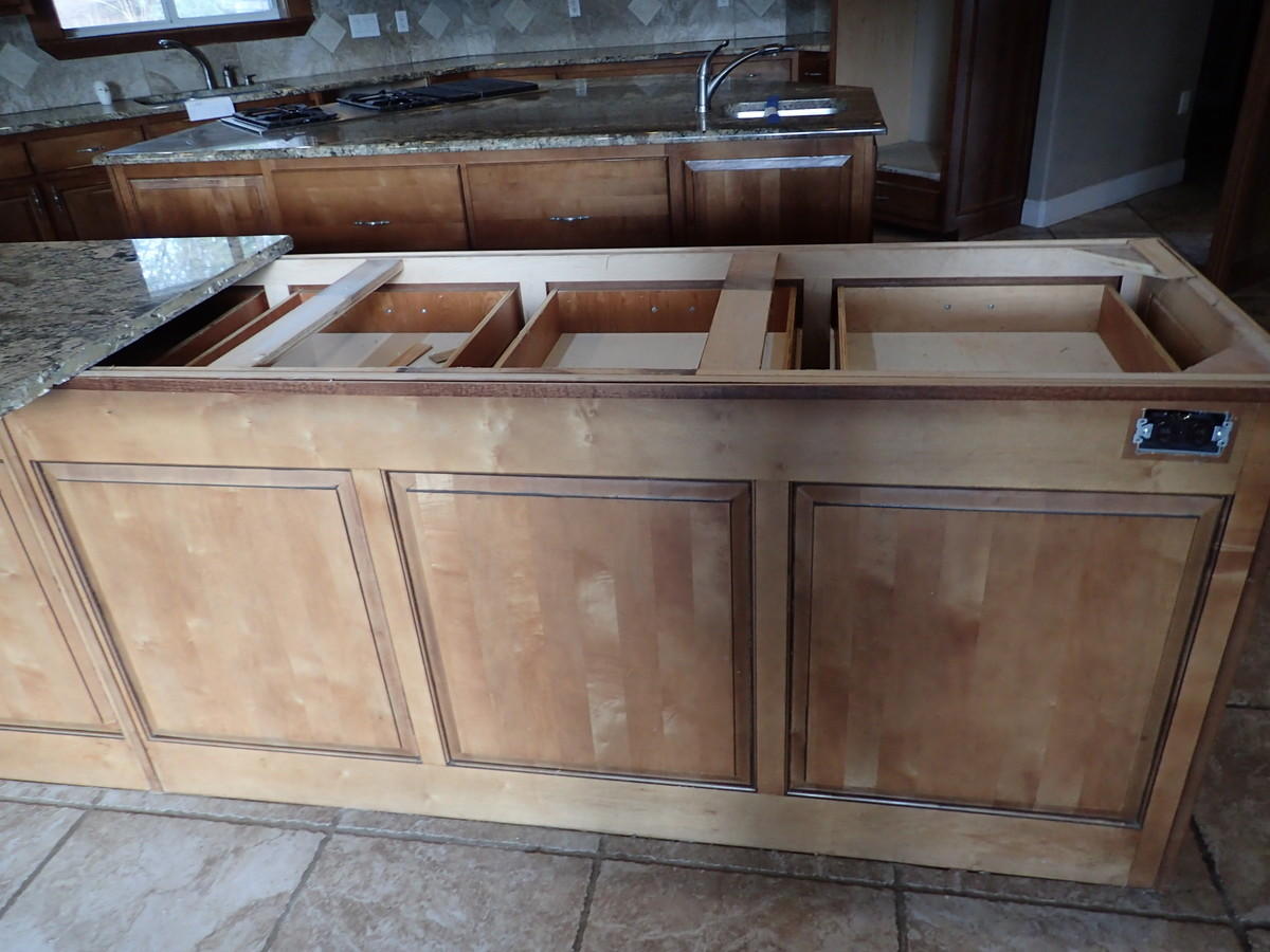 KENNEDY LAKE (UNRECORDED) - Residential