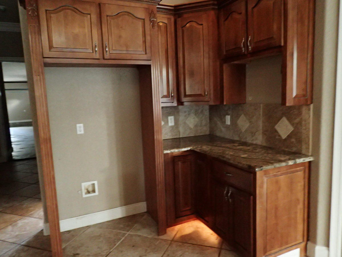 KENNEDY LAKE (UNRECORDED) - Residential