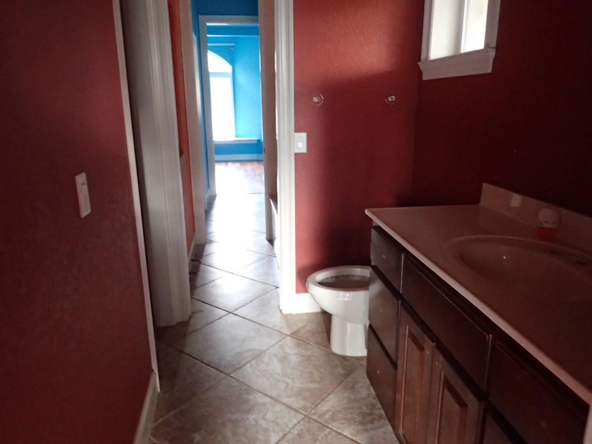 KENNEDY LAKE (UNRECORDED) - Residential