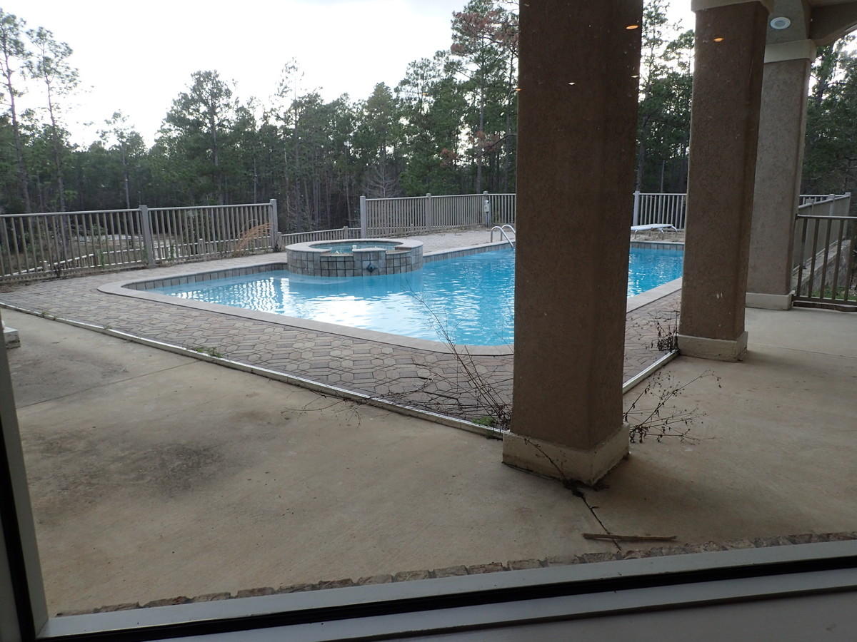 KENNEDY LAKE (UNRECORDED) - Residential