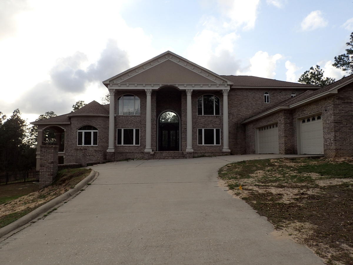 KENNEDY LAKE (UNRECORDED) - Residential