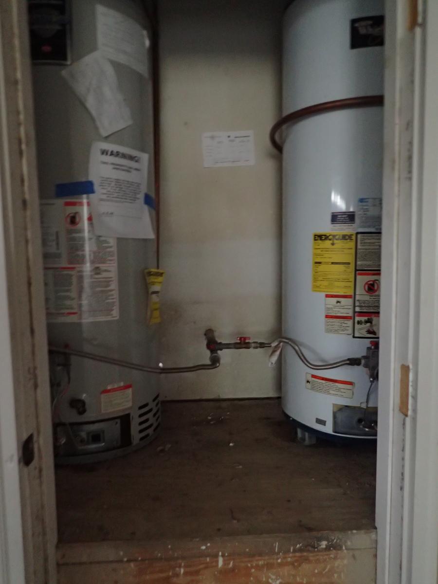 KENNEDY LAKE (UNRECORDED) - Residential