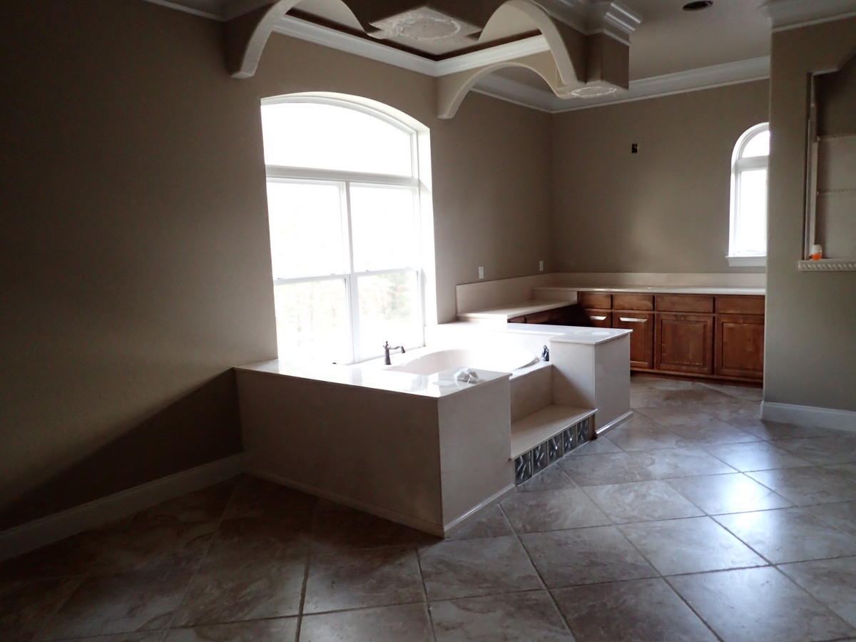 KENNEDY LAKE (UNRECORDED) - Residential