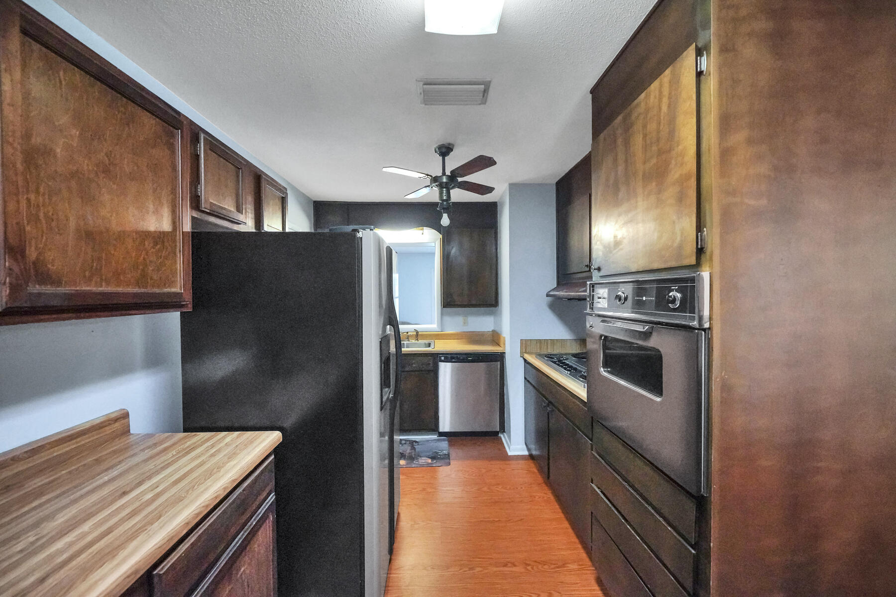 LEOTA MILLER S/D LOT 4 BLK D - Residential