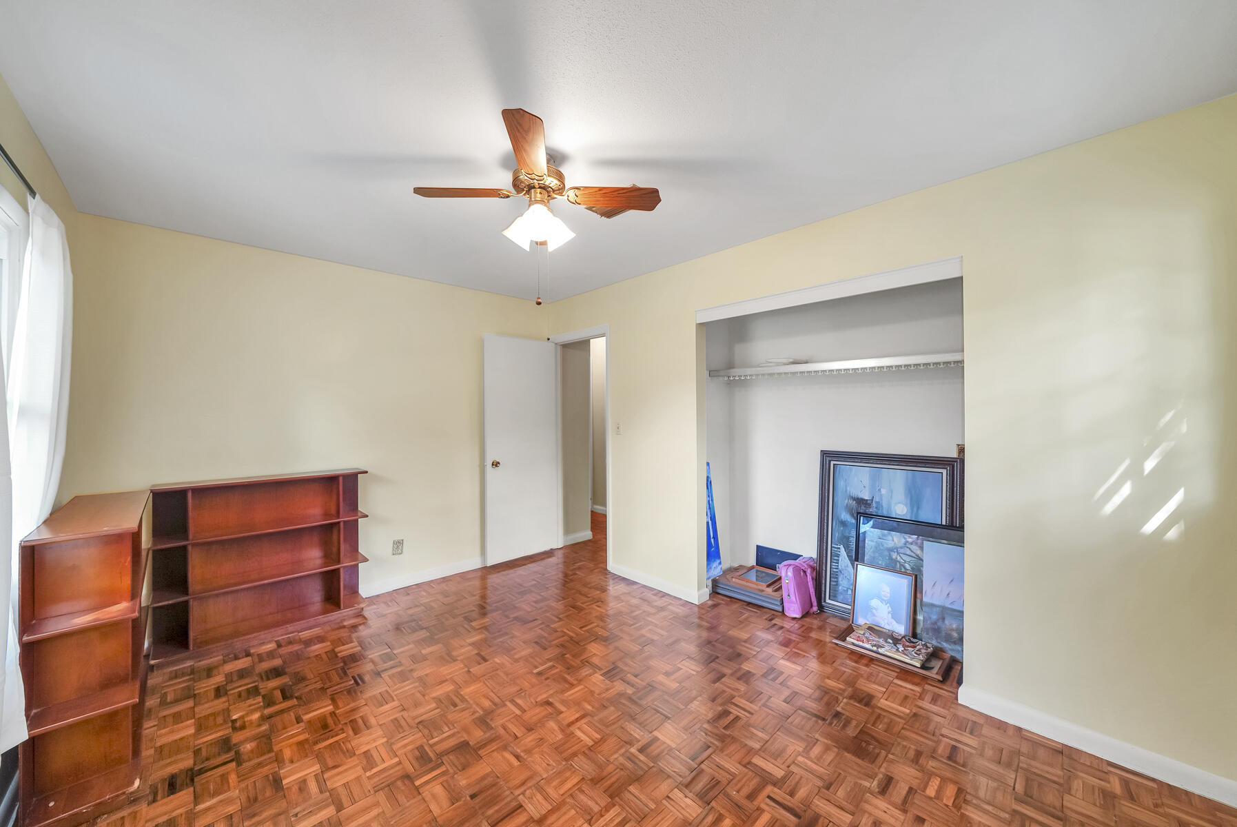 LEOTA MILLER S/D LOT 4 BLK D - Residential