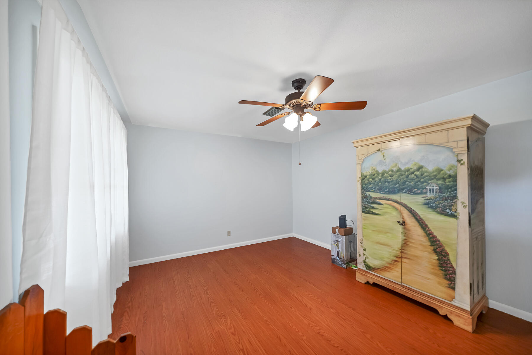 LEOTA MILLER S/D LOT 4 BLK D - Residential