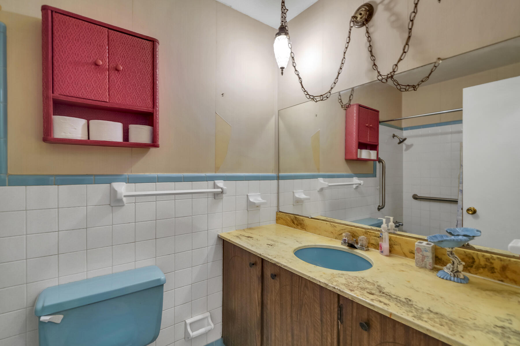 LEOTA MILLER S/D LOT 4 BLK D - Residential