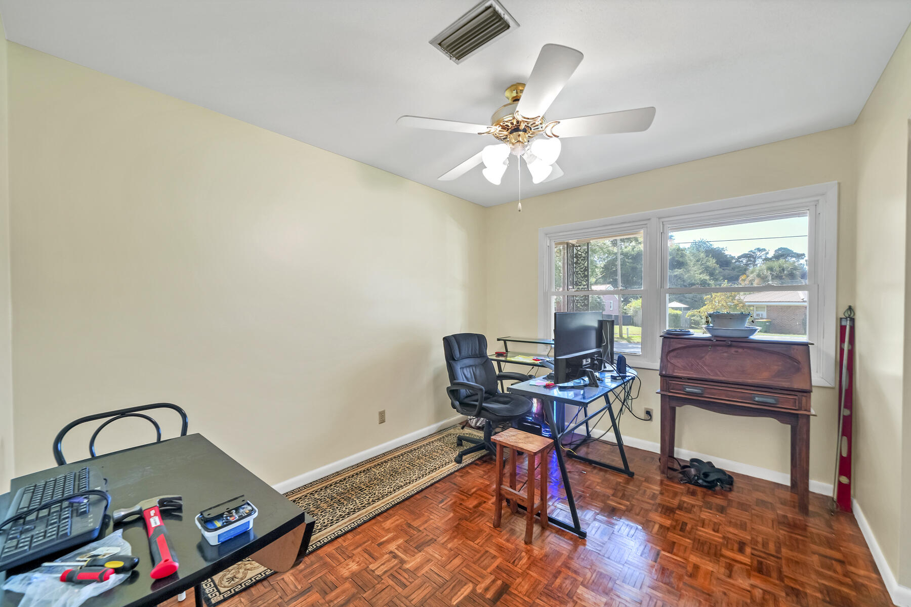 LEOTA MILLER S/D LOT 4 BLK D - Residential