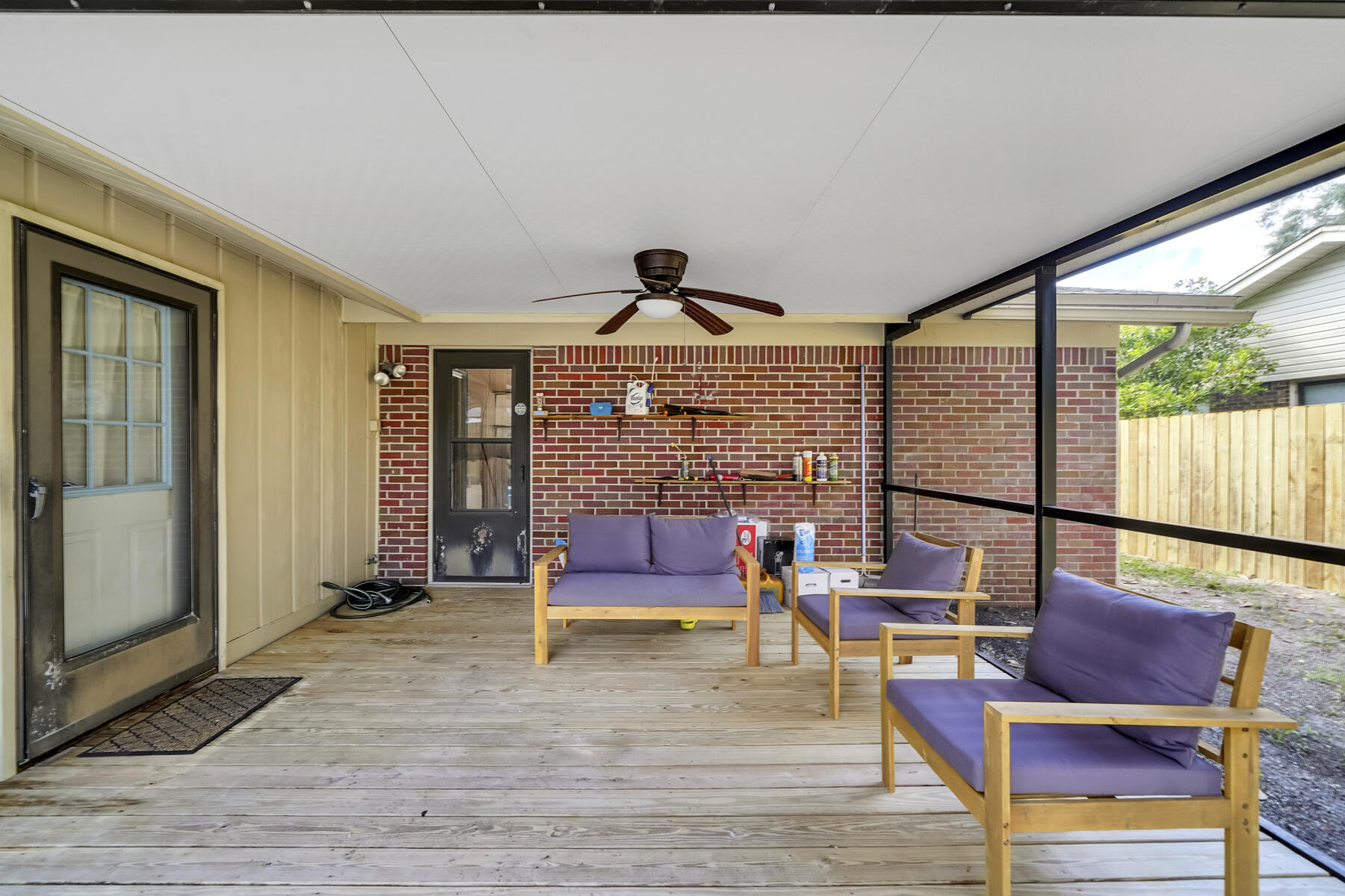 LEOTA MILLER S/D LOT 4 BLK D - Residential