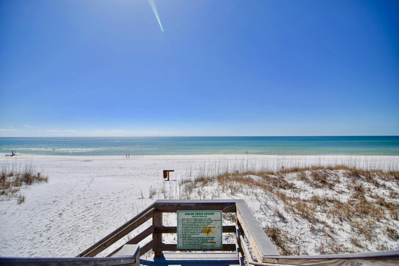 AVALON BEACH ESTATES - Residential