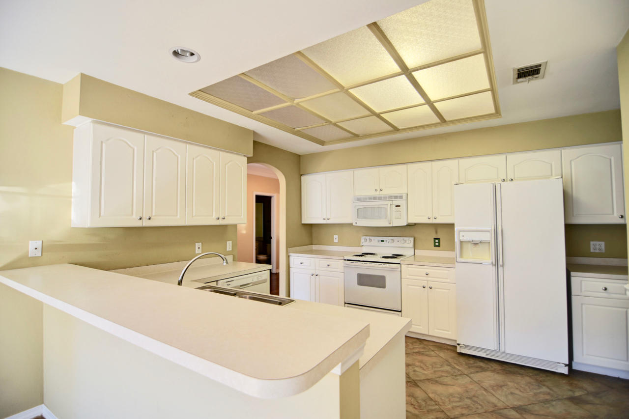 AVALON BEACH ESTATES - Residential