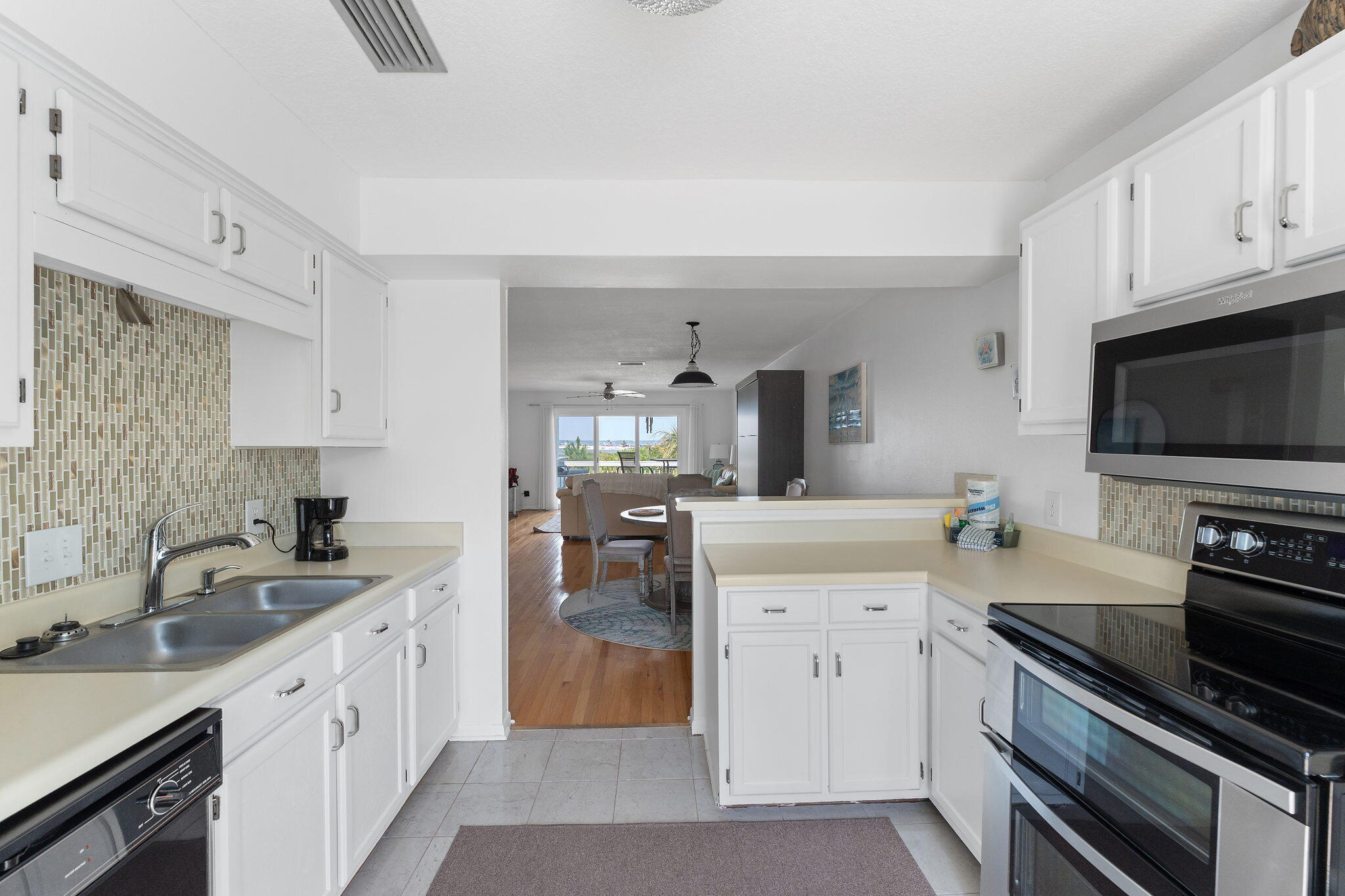 SANDCASTLE BEACH HOMES PH 1 - Residential