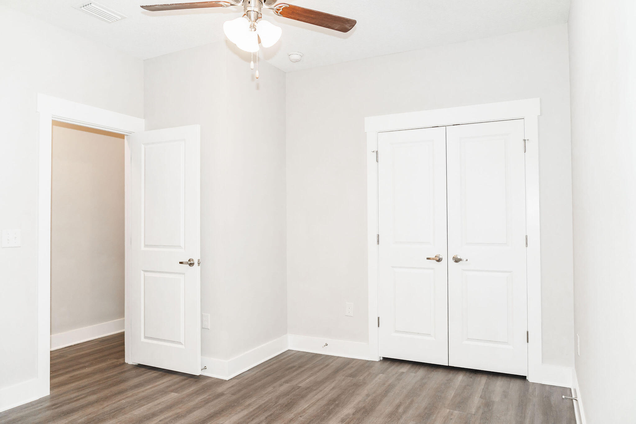 VERANDAS OF FREEPORT, THE - Residential Lease