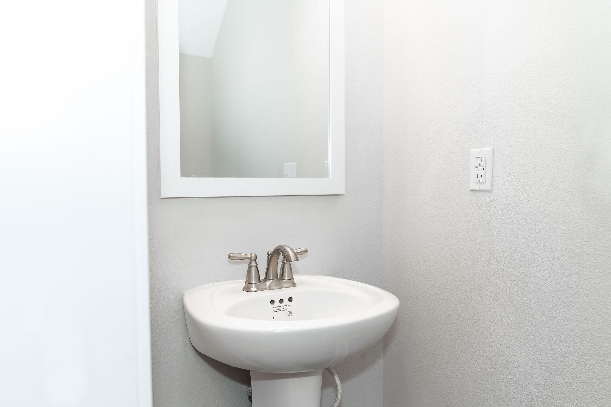 VERANDAS OF FREEPORT, THE - Residential Lease