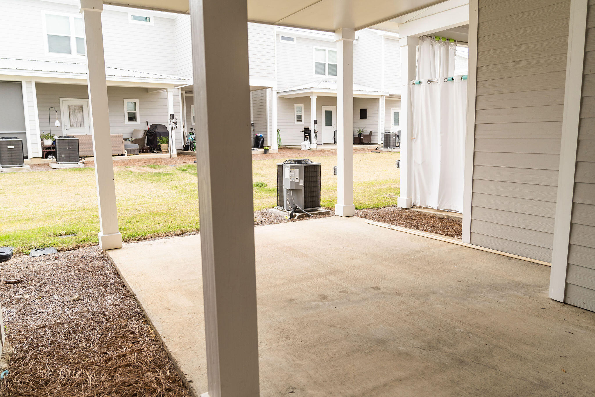 VERANDAS OF FREEPORT, THE - Residential Lease