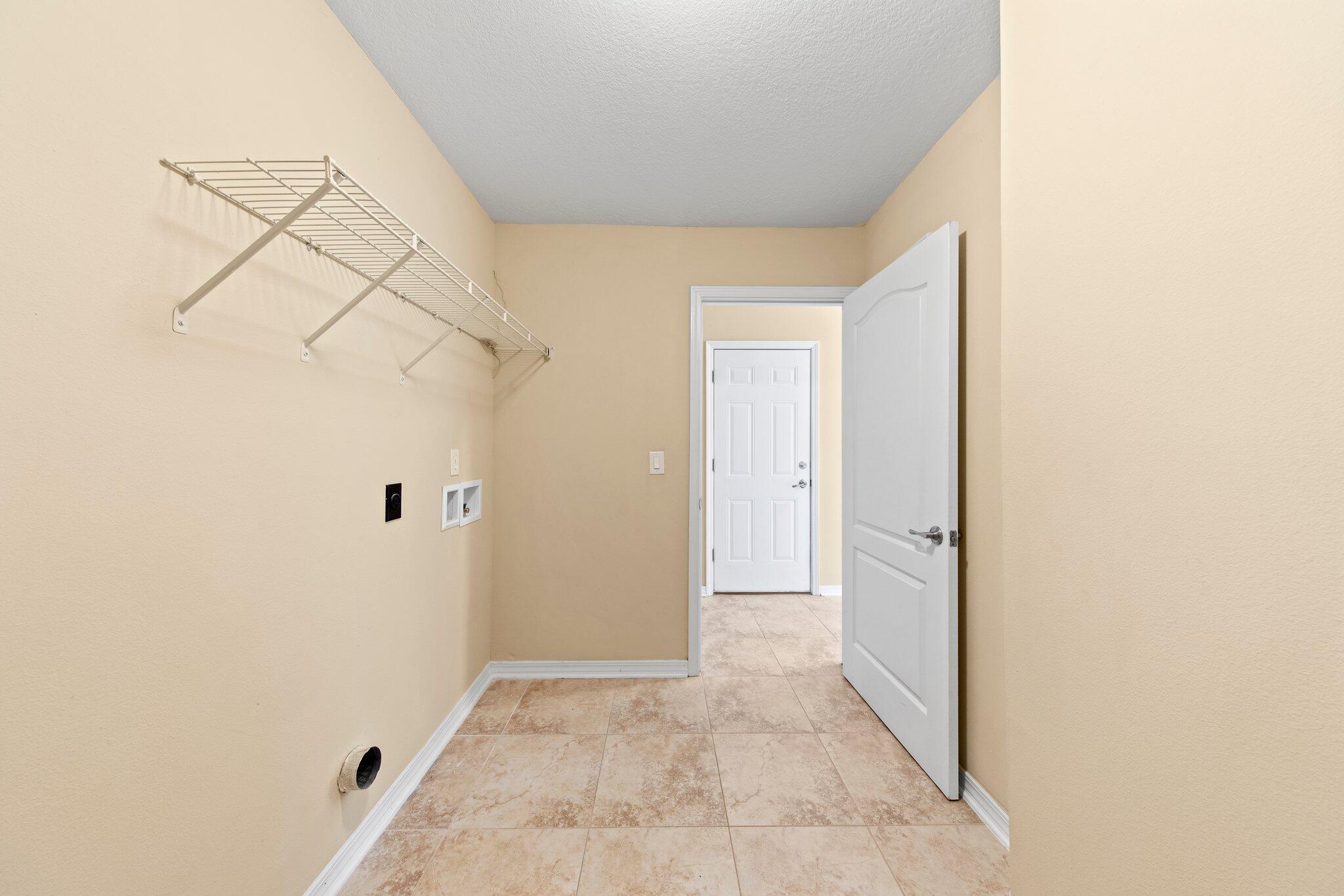 THE MEADOWS - Residential Lease