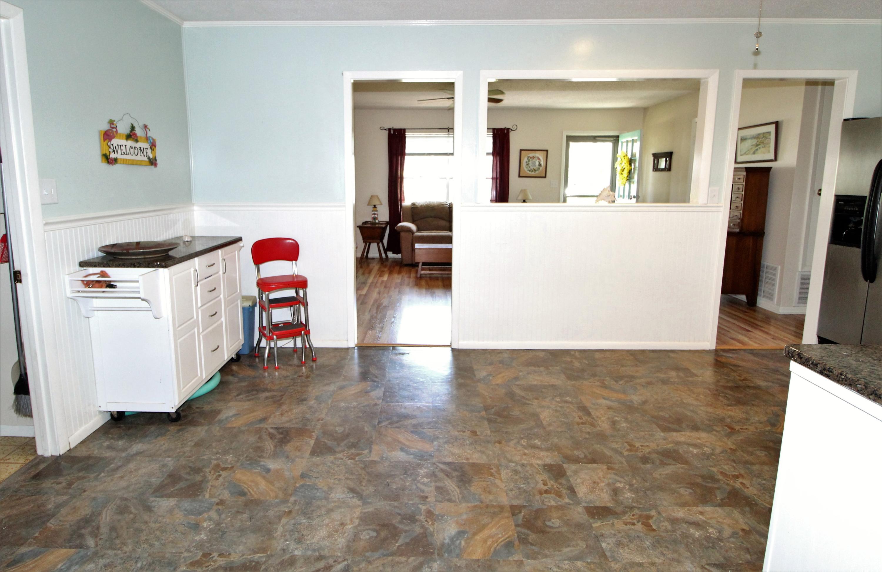 COLONIAL HEIGHTS - Residential