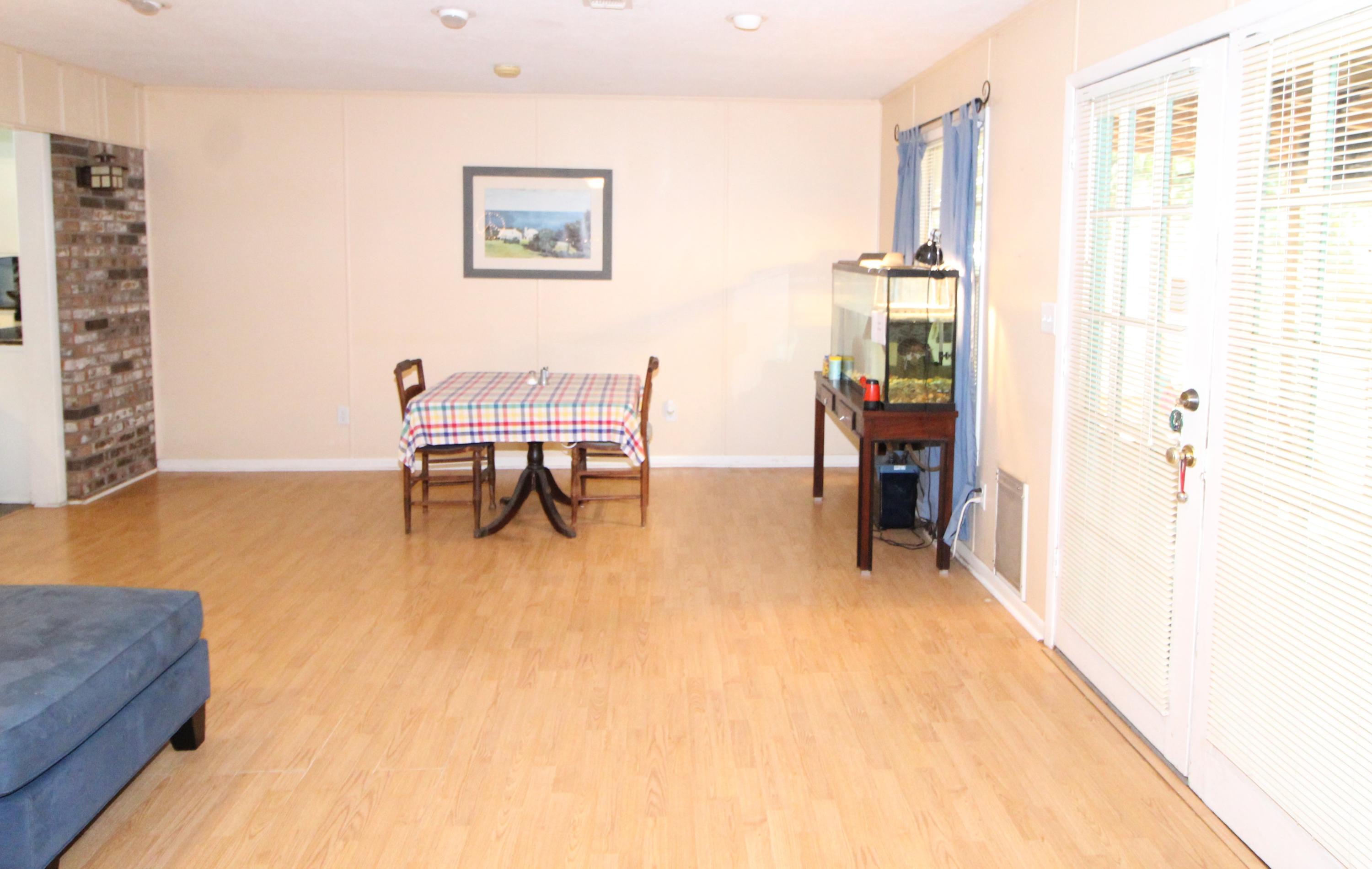 COLONIAL HEIGHTS - Residential