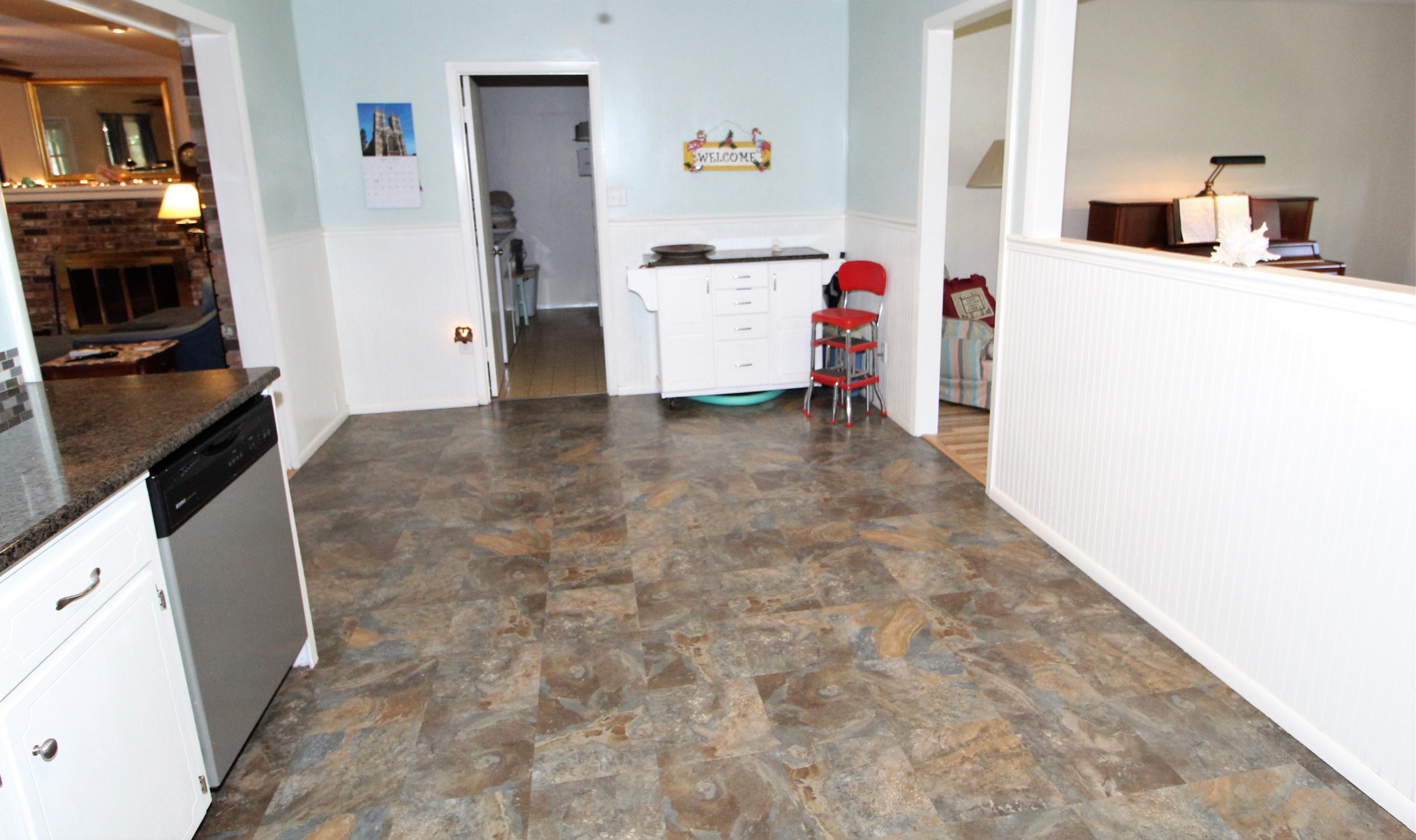 COLONIAL HEIGHTS - Residential