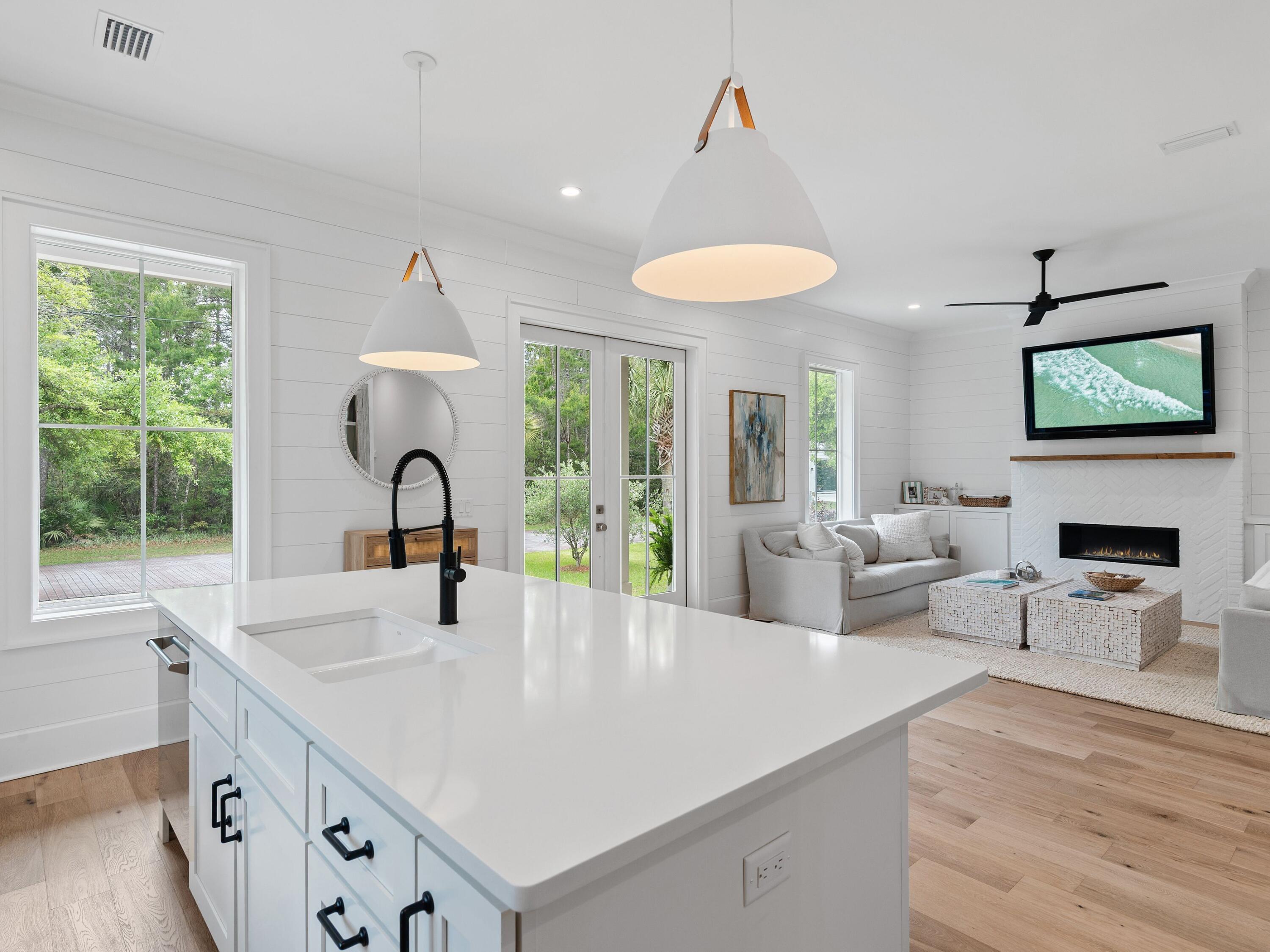 GRAYTON BAYOU - Residential