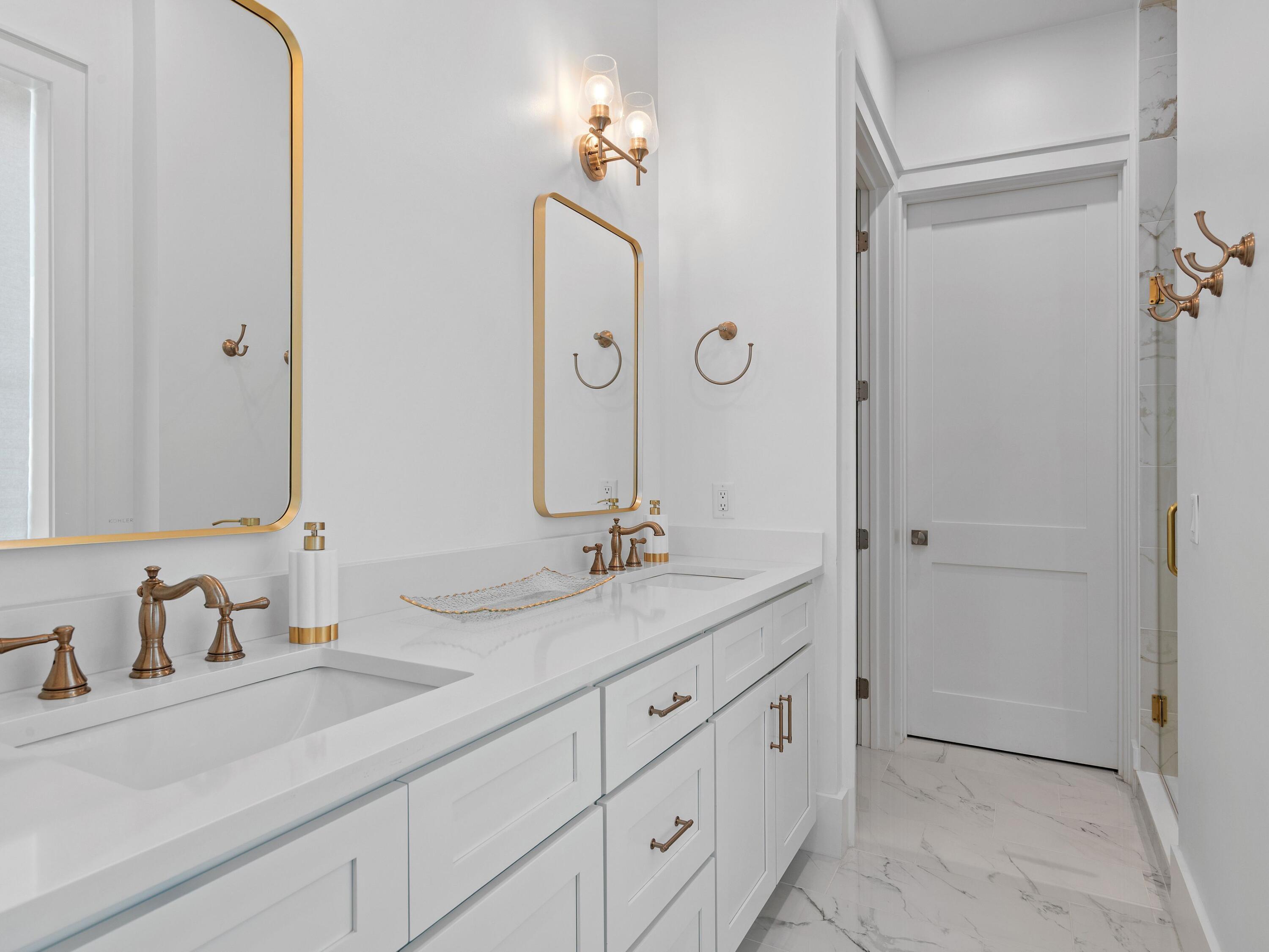 GRAYTON BAYOU - Residential
