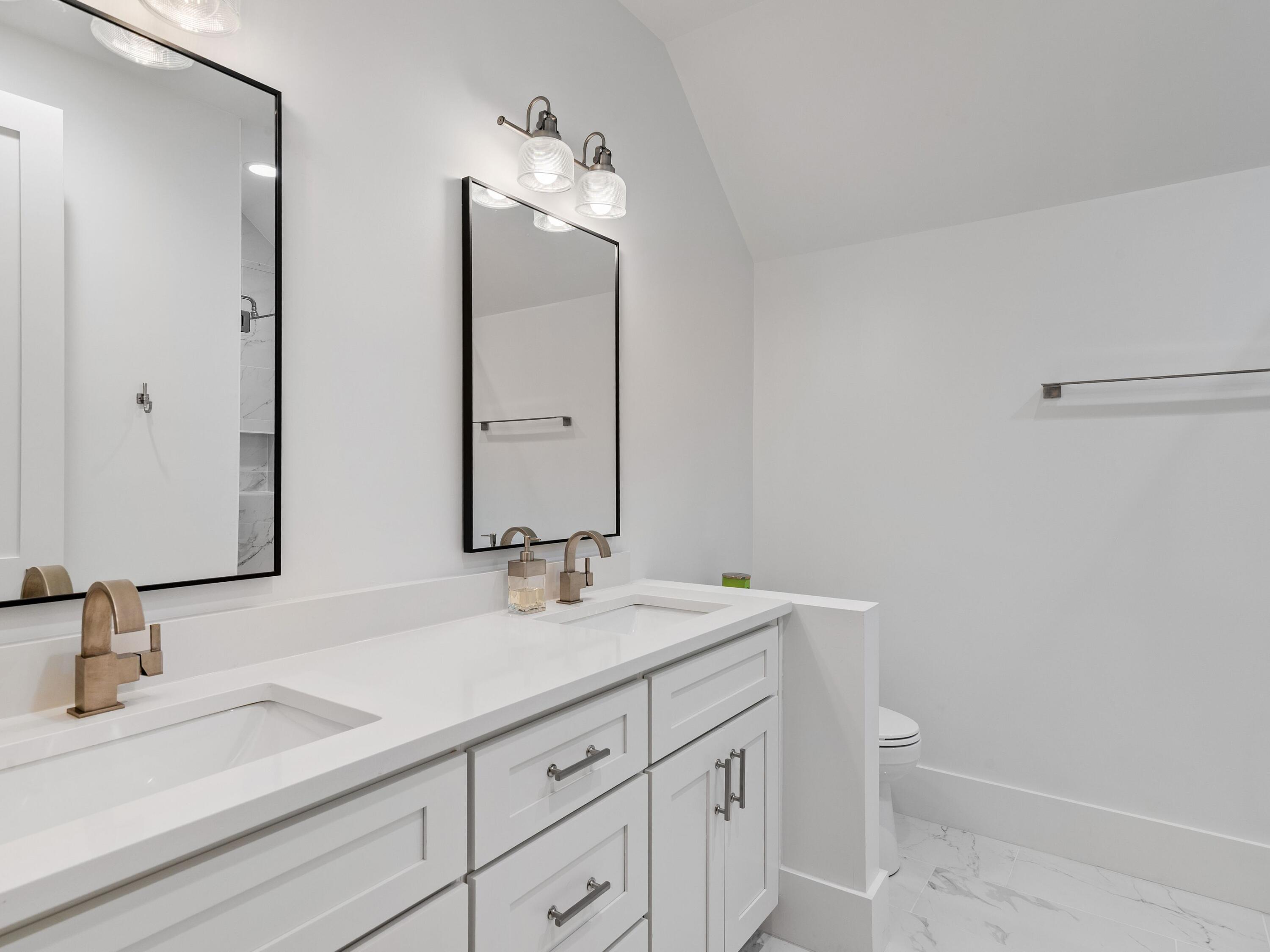 GRAYTON BAYOU - Residential