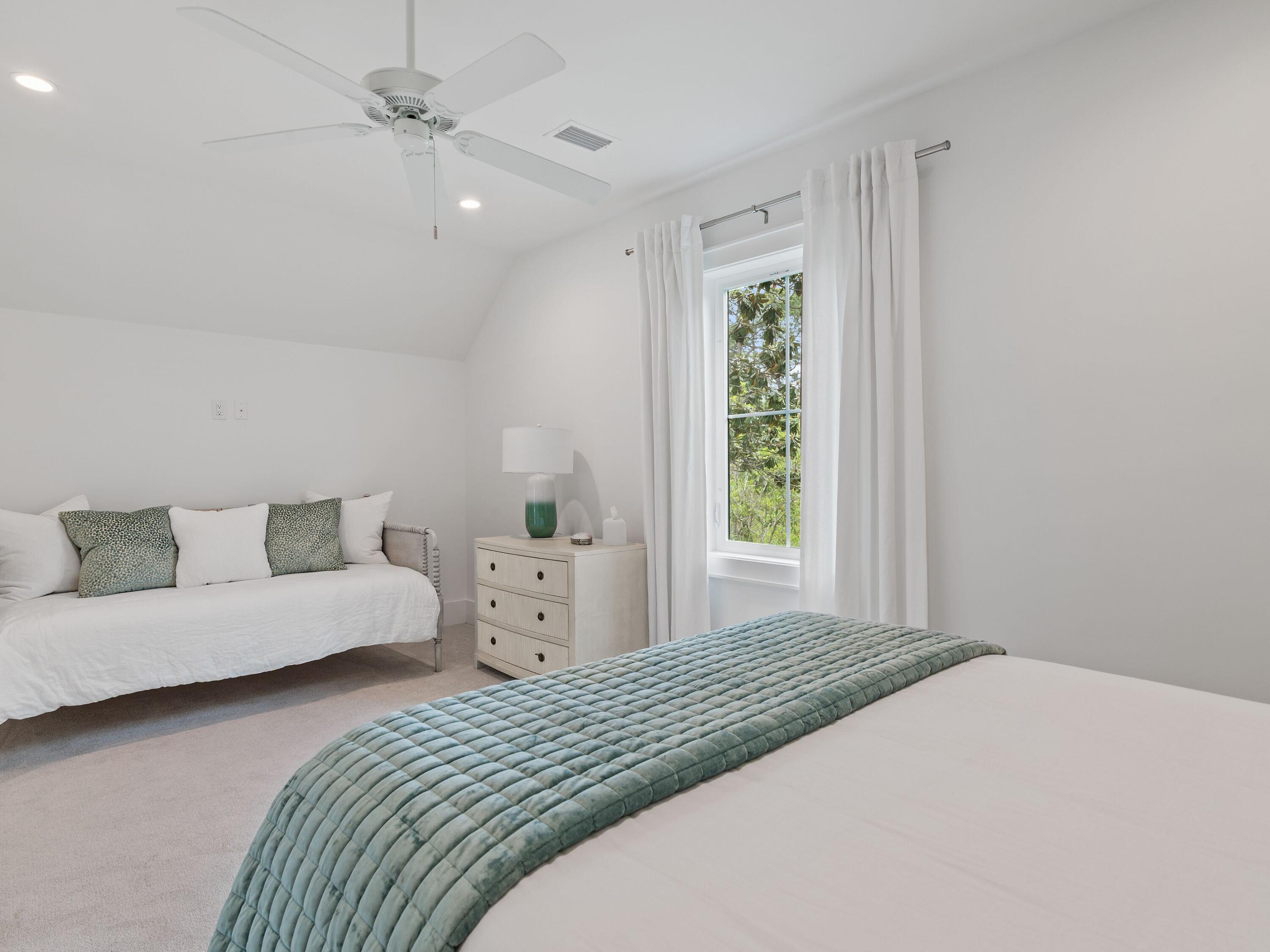 GRAYTON BAYOU - Residential
