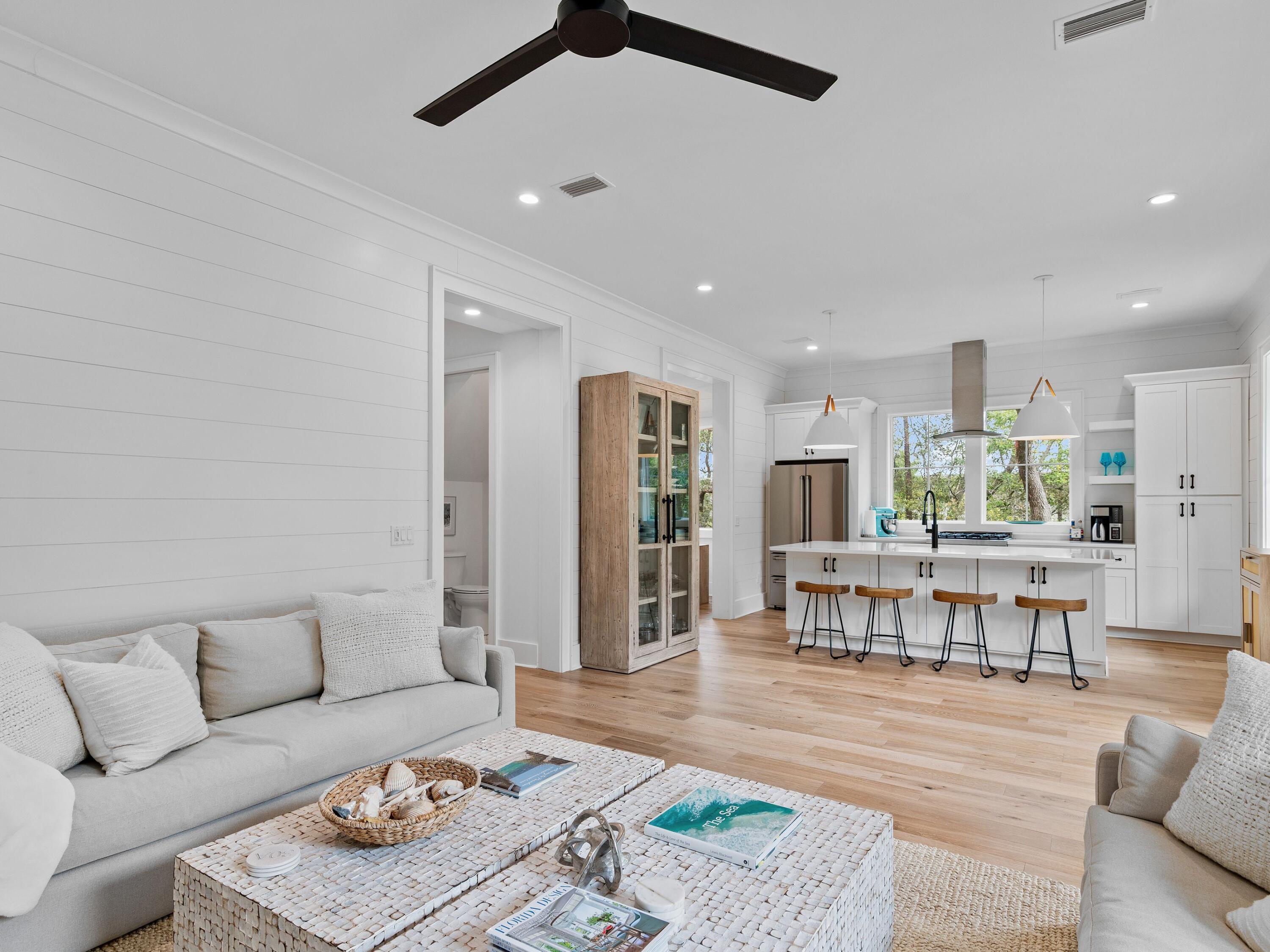 GRAYTON BAYOU - Residential