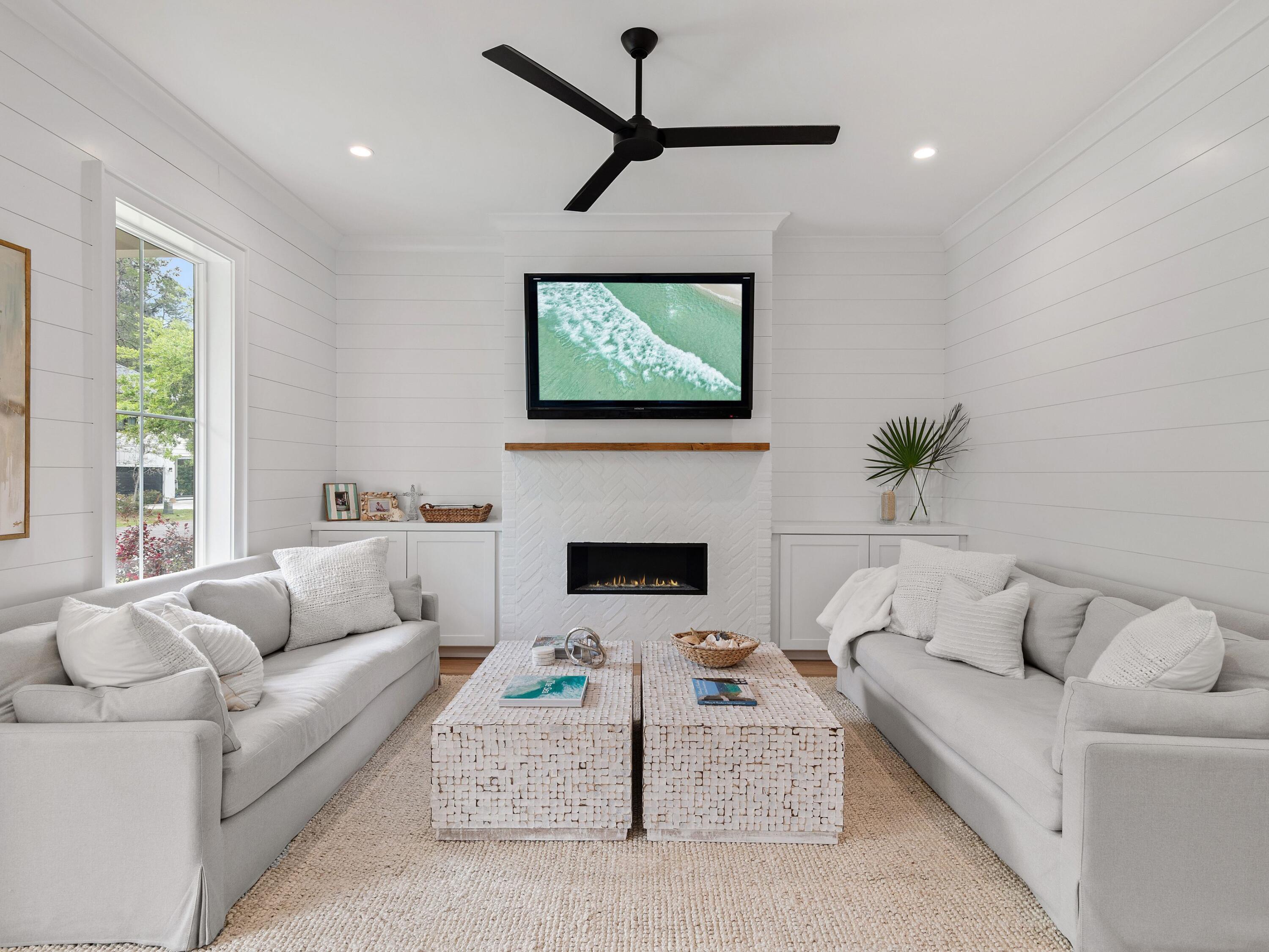 GRAYTON BAYOU - Residential