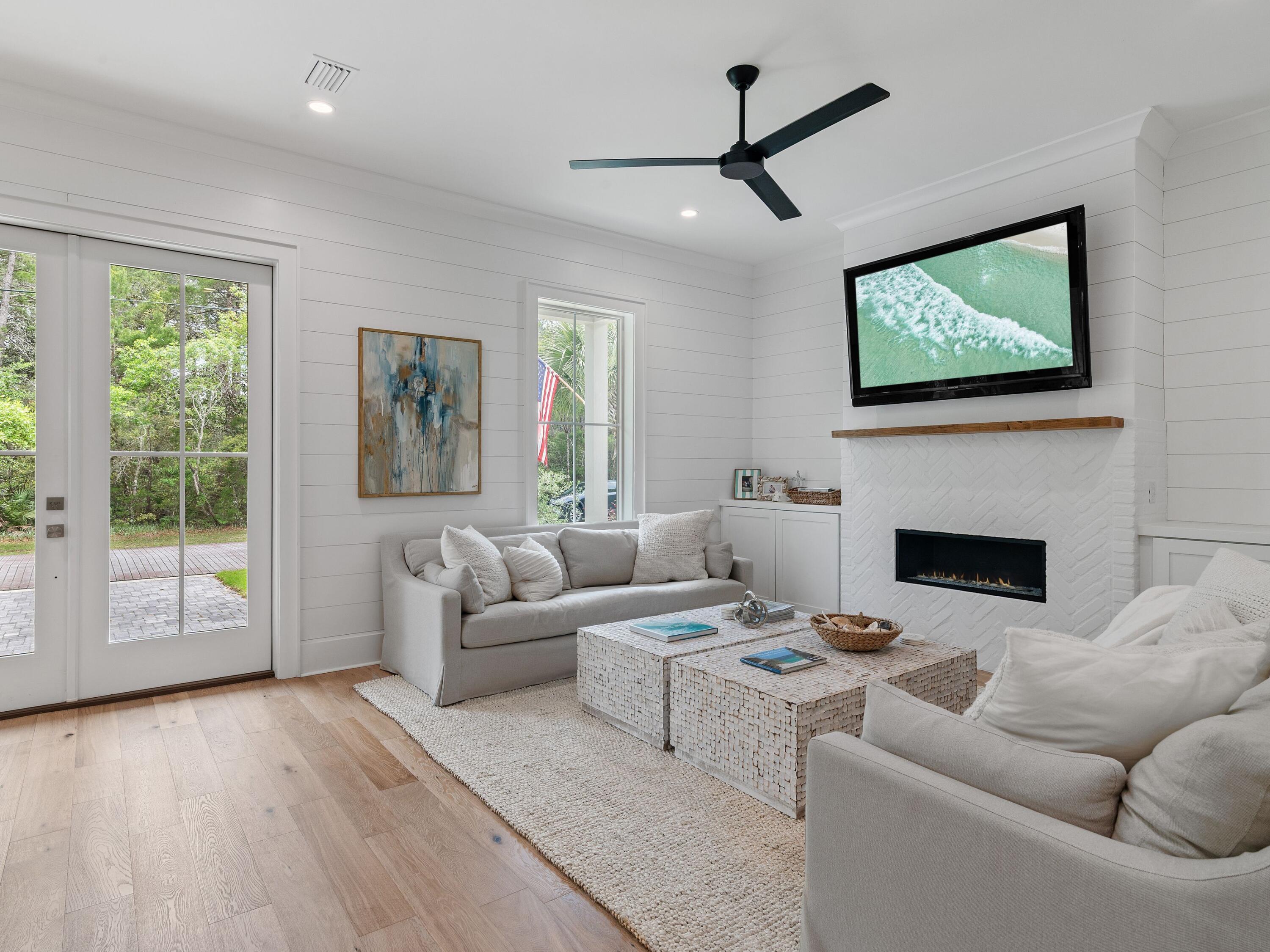GRAYTON BAYOU - Residential