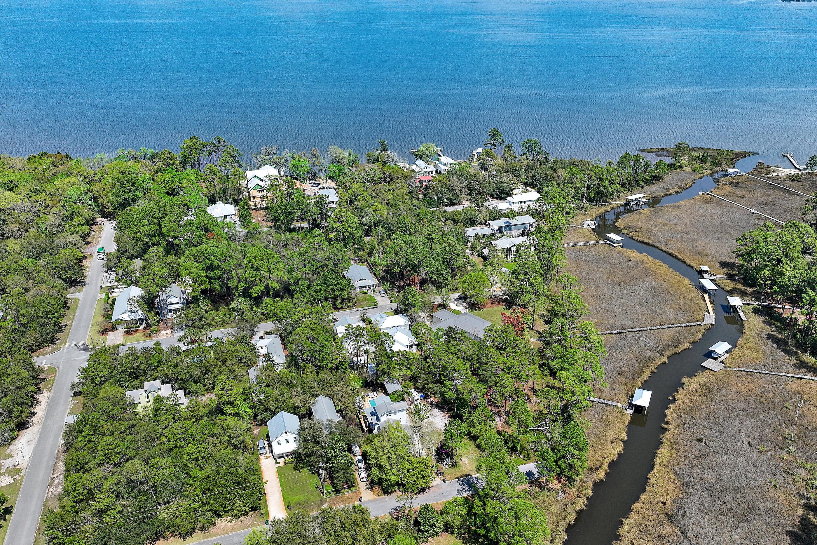GRAYTON BAYOU - Residential