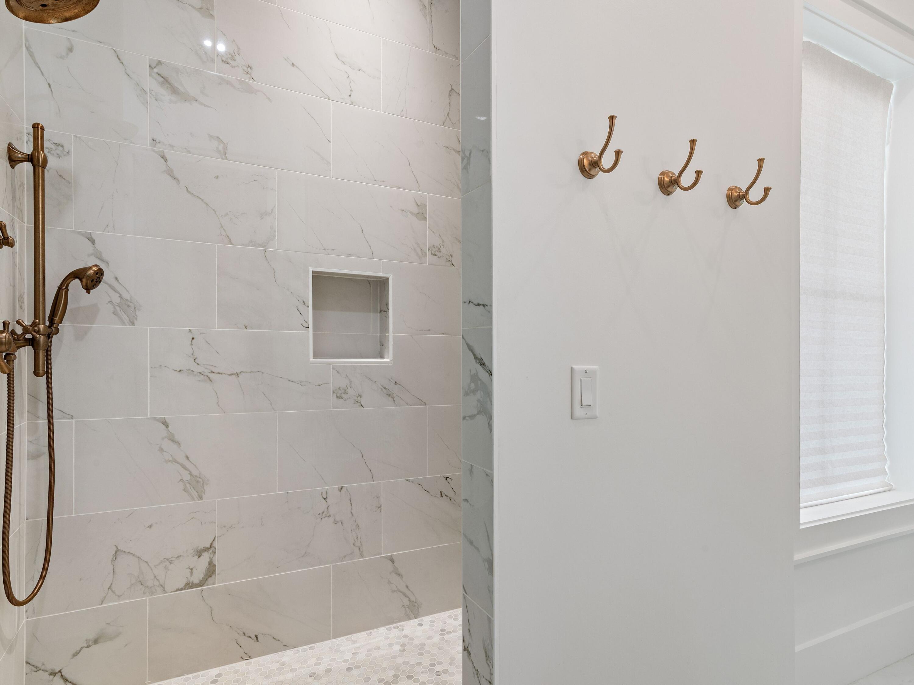 GRAYTON BAYOU - Residential