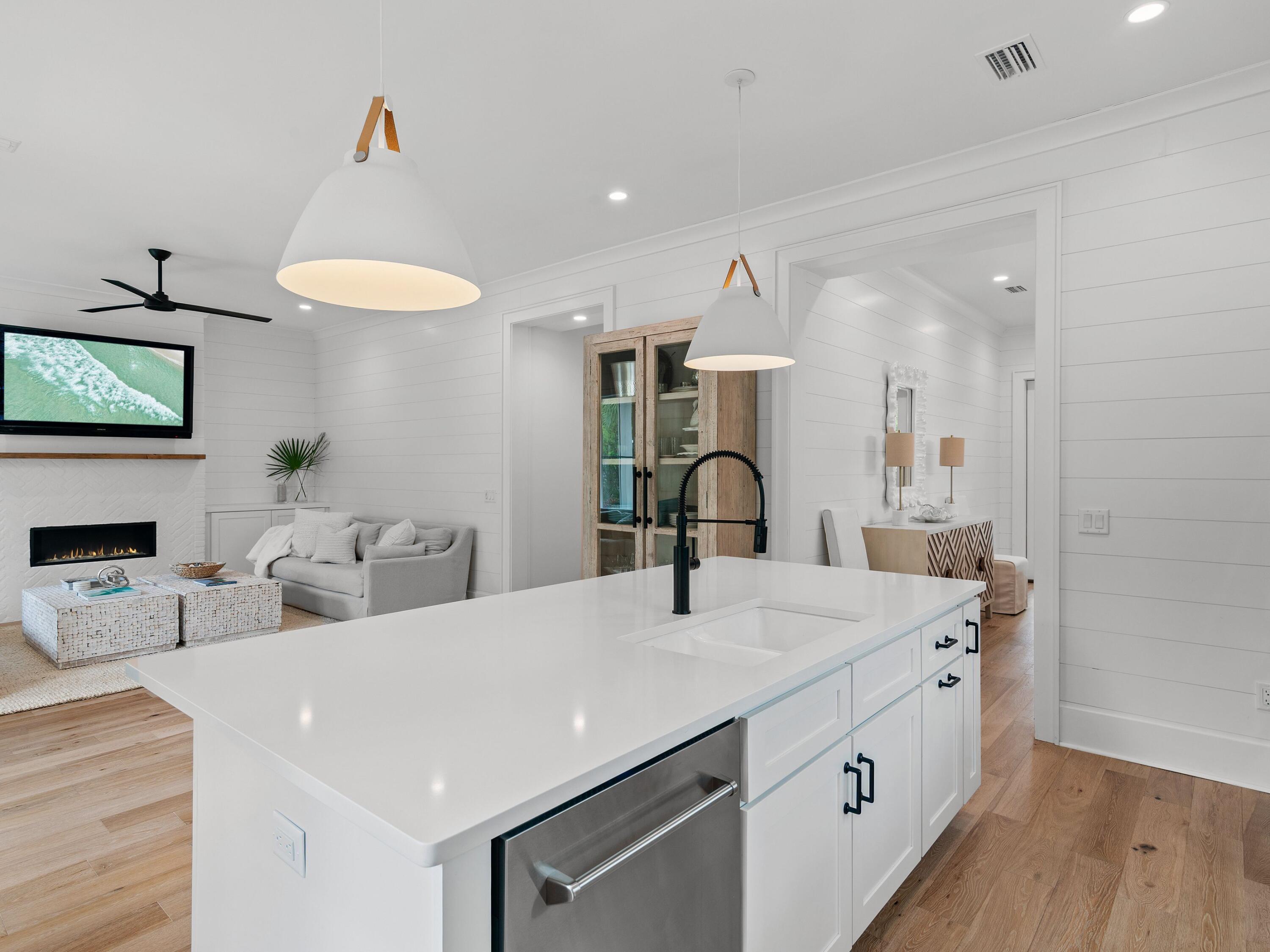 GRAYTON BAYOU - Residential