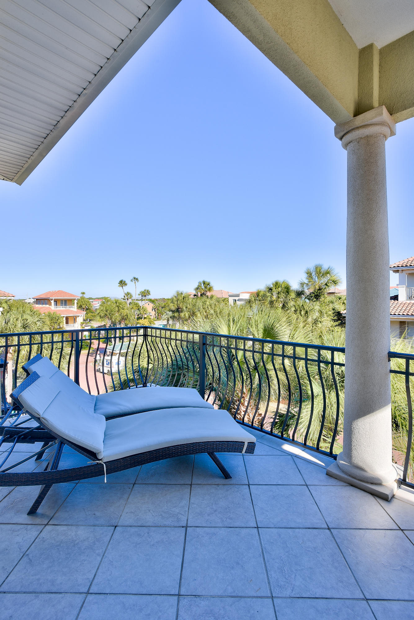 DESTINY BY THE SEA - Residential
