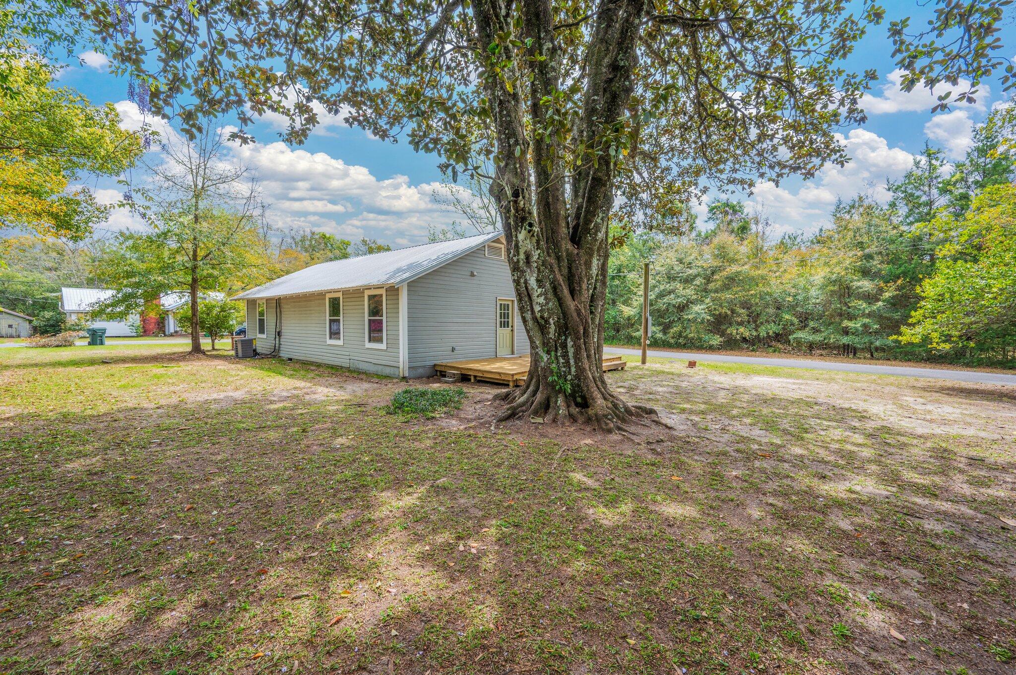 TOWN OF DEFUNIAK SPRINGS - Residential