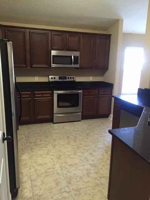 COTTAGES AT EAST RIVER - Residential