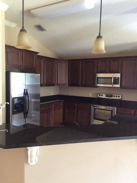 COTTAGES AT EAST RIVER - Residential